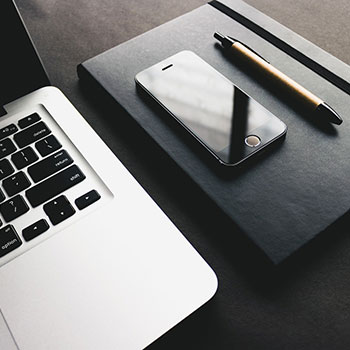 海星体育官网-萨拉赫告别迪亚斯：你在场外经历了许多艰难时刻，路还长祝未来顺利